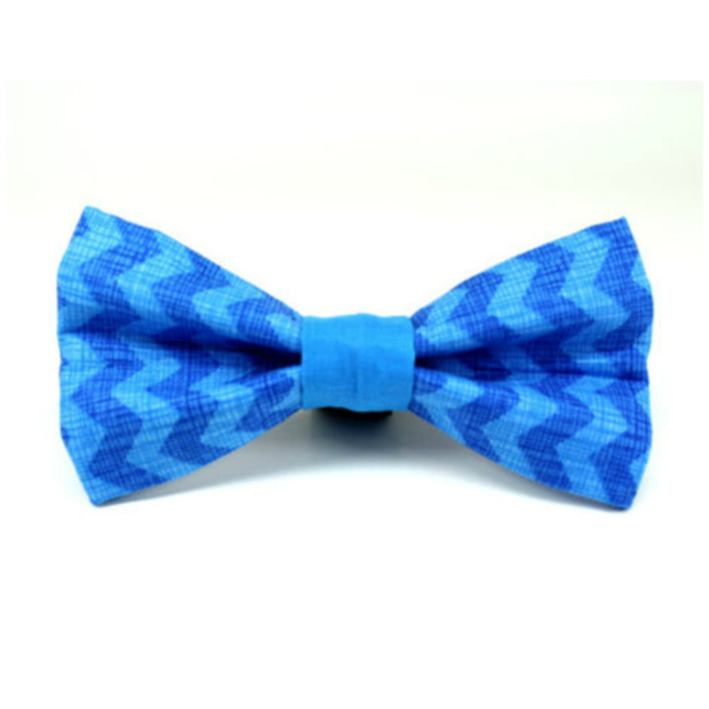 Dog/Cat Bow Tie Blue Chevron Velcro - Picture 2 of 3